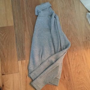 ALO YOGA GREY TOP SZ/ XS